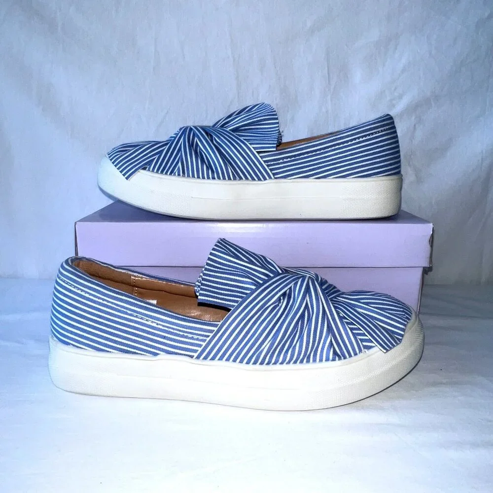 A New Day Blue & White Striped Canvas Slip Ons, Size 8 Like New! - Picture 9 of 12
